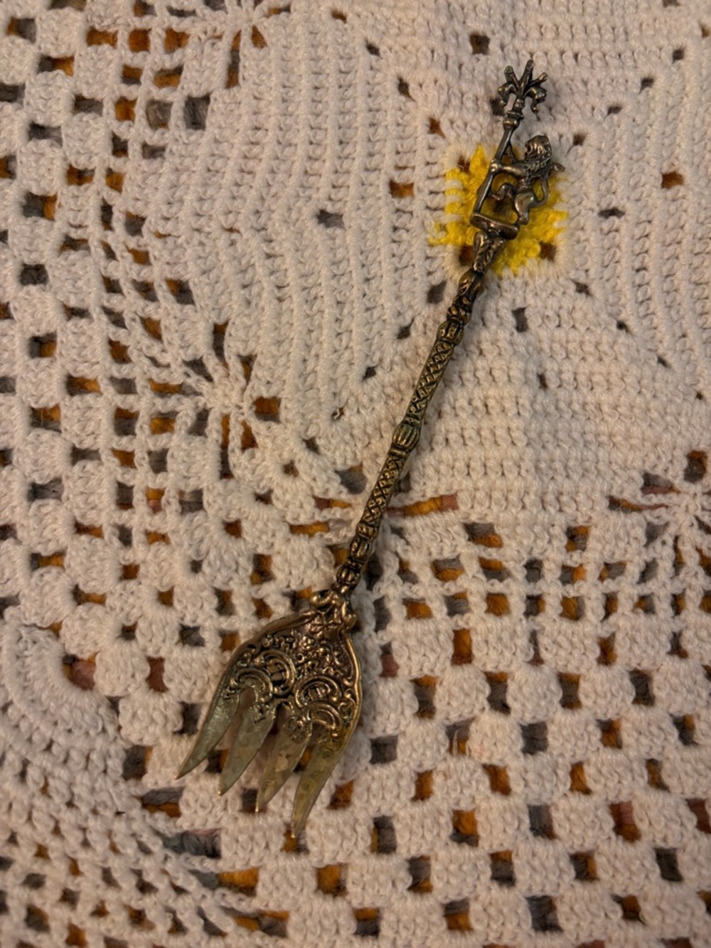 🦁✨ Vintage Italian Ornate Serving Fork ✨🦁